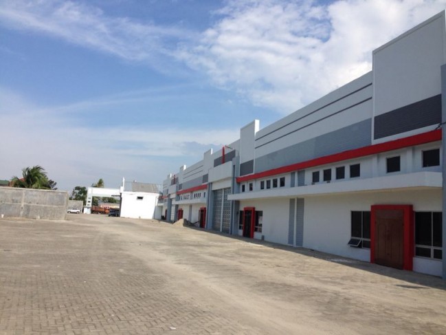 Amplas Warehouse.