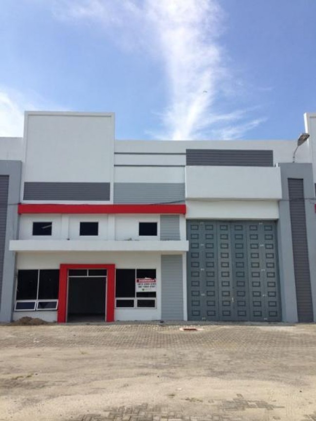 Amplas Warehouse.