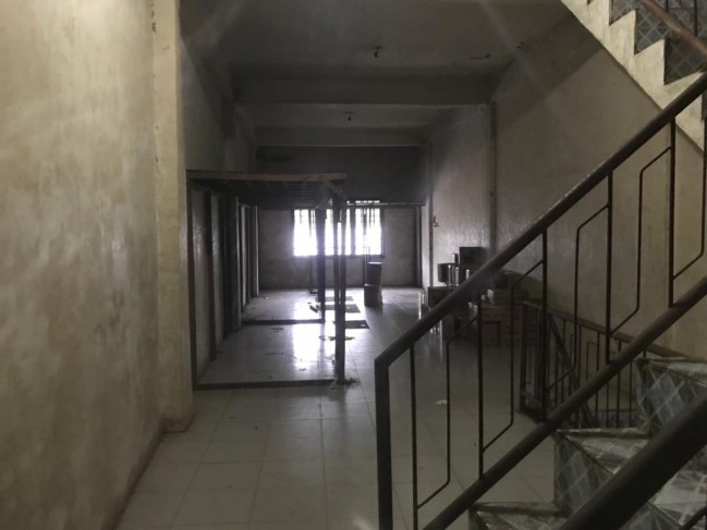 TOKO 3 LANTAI LOKASI STRATEGIS KAWASAN BISNIS KOTA BANJARMASIN DAN PROVINSI KALIMANTAN SELATAN (SEBERANG BANK BCA, JALAN KATAMSO PASAR LIMA)