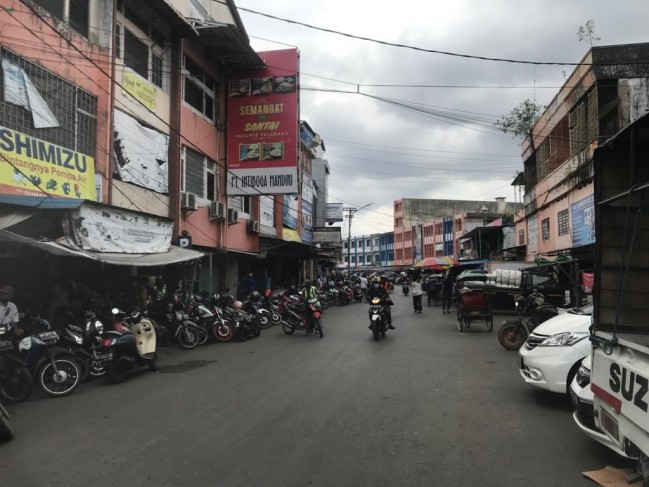 TOKO 3 LANTAI LOKASI STRATEGIS KAWASAN BISNIS KOTA BANJARMASIN DAN PROVINSI KALIMANTAN SELATAN (SEBERANG BANK BCA, JALAN KATAMSO PASAR LIMA)