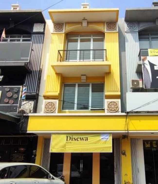 Sewa Ruko Siap Usaha Perumahan Bulevar Hijau Harapan Indah Bekasi