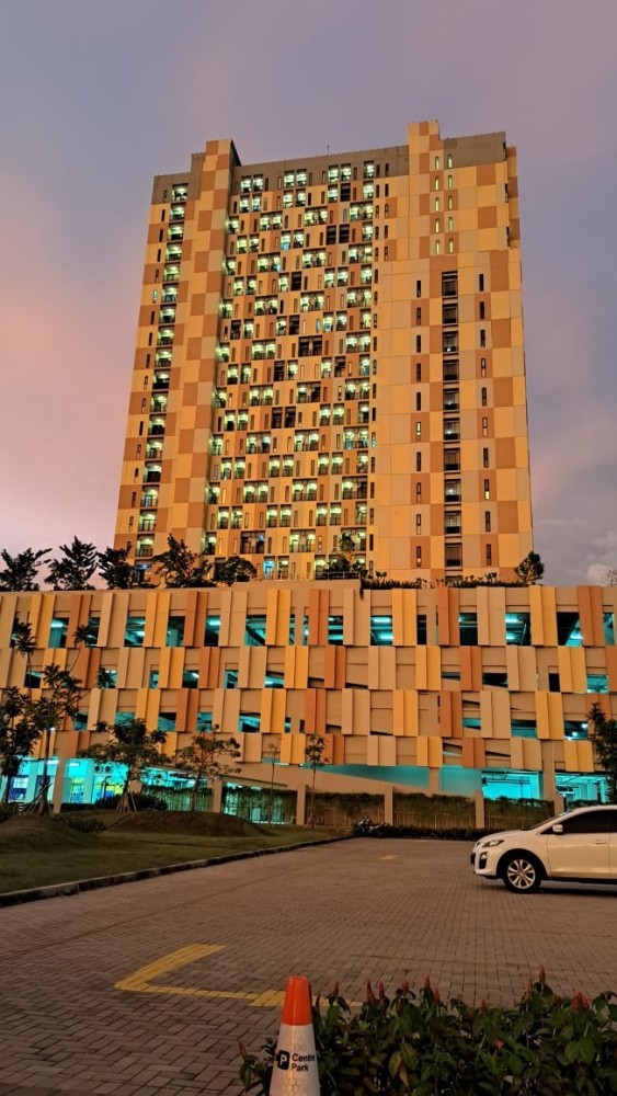 Di jual Apartment full Furnished Sayana Tipe Studio lantai 18 view kolam renang dan kota Jakarta (JGC)