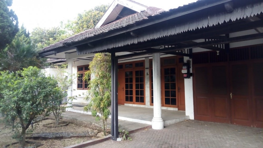 Rumah Potensial di Jl Babakan Jeruk Sukajadi dkt ke Kampus Maranatha