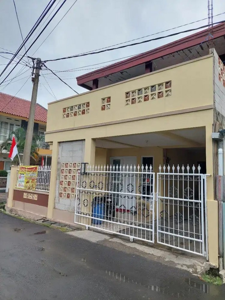 Rumah di Komplek Pondok Mutiara, Jl. Jati dkt ke Jl. Pesantren