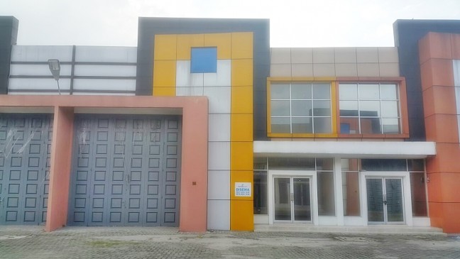 Amplas Warehouse.