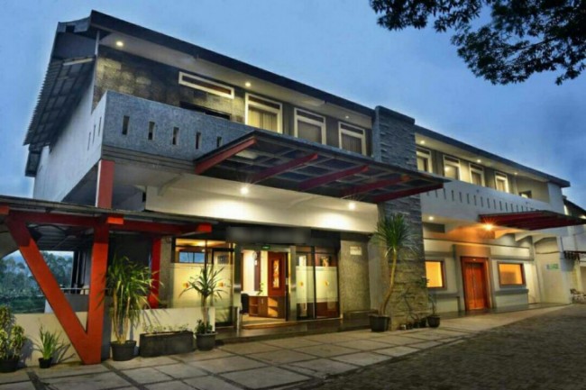 DIJUAL HOTEL DI BANDUNG, LEMBANG JAWA BARAT | Rumahdewi.com