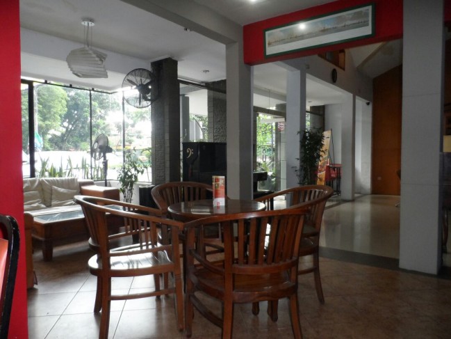 Lokasi strategis.