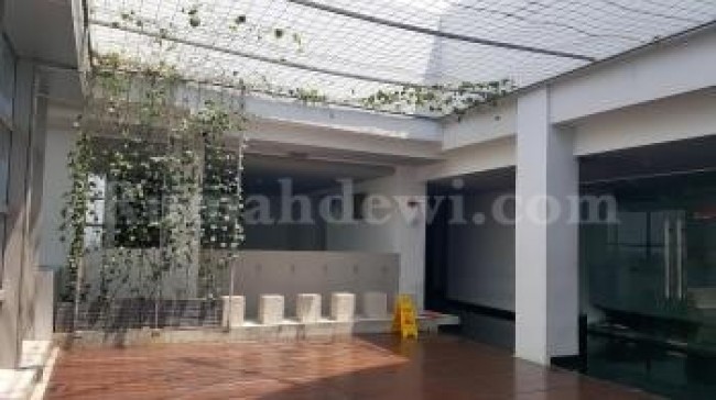 Gedung Mabua Harley Davidson jual cepat