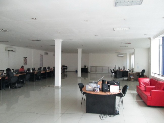 DIJUAL 2 GEDUNG SEKALIGUS DI JALAN PASTEUR
