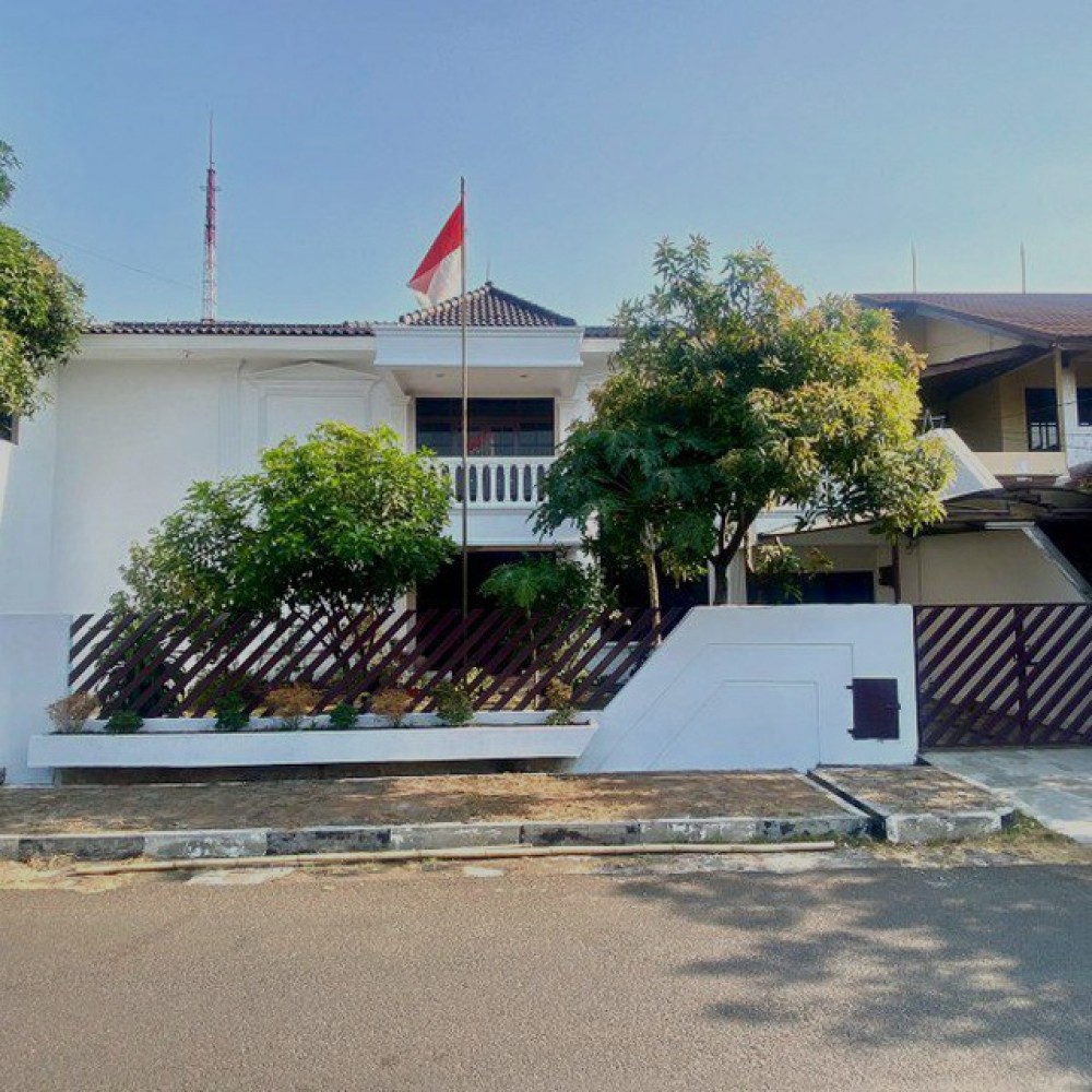 Rumah Mewah Perumahan Elit Cibubur dekat LRT Cibubur Jakarta Timur 