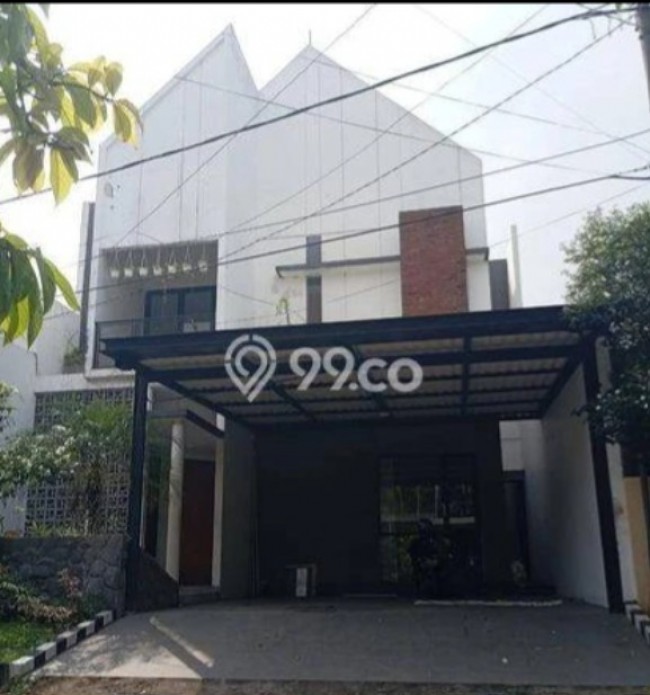 Rumah Bagus area Ketintang, Surabaya, LT 200m², LB 350m²