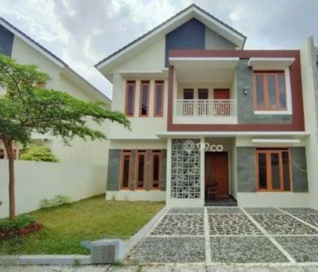 RUMAH MEWAH SIAP HUNI, 7 MENIT KE ADISUCIPTO AIRPORT