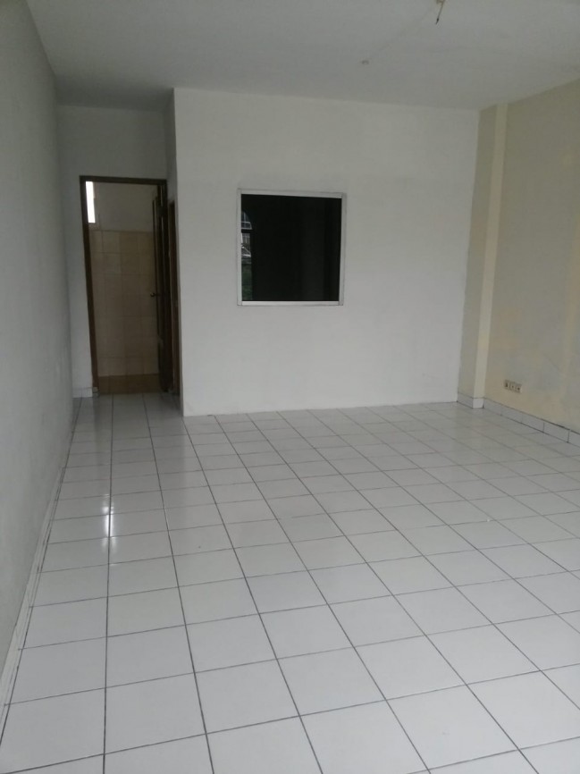 Ruko Baru Renovasi dan siap huni di Ruko Riviera Palem semi Karawaci Tangerang