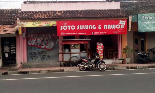 Rumah dengan lokasi strategis