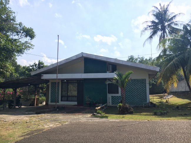 Dijual rumah dengan lahan 1,421 m2