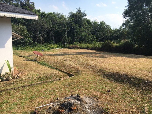 Dijual rumah dengan lahan 1,421 m2