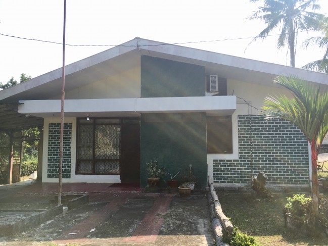 Dijual rumah dengan lahan 1,421 m2