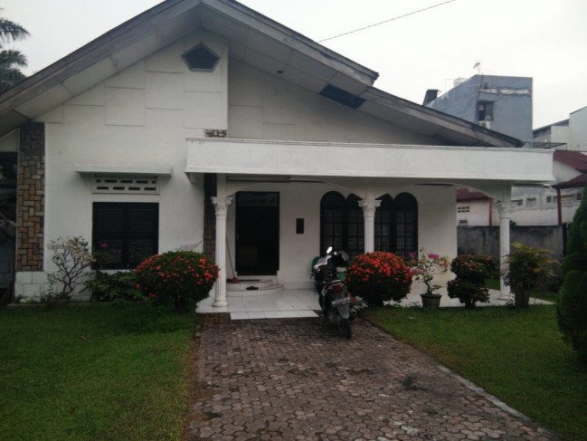 dijual tanah dan rumah