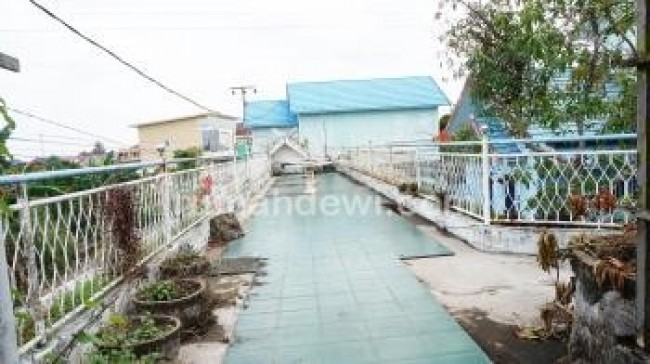 Rumah Mewah Komplek Asdi Karya Permai Banjarmasin