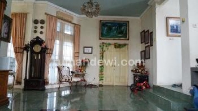 Rumah Mewah Komplek Asdi Karya Permai Banjarmasin