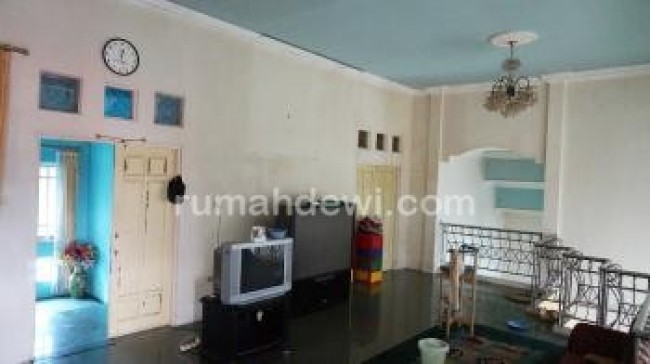 Rumah Mewah Komplek Asdi Karya Permai Banjarmasin