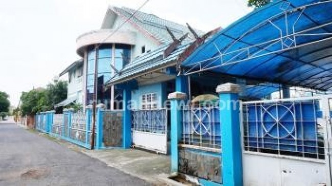 Rumah Mewah Komplek Asdi Karya Permai Banjarmasin