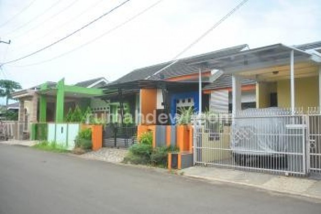 Jual Rumah FULL RENOV BANGUNAN MURAH/ BU DI BOJONGSARI / SAWANGAN