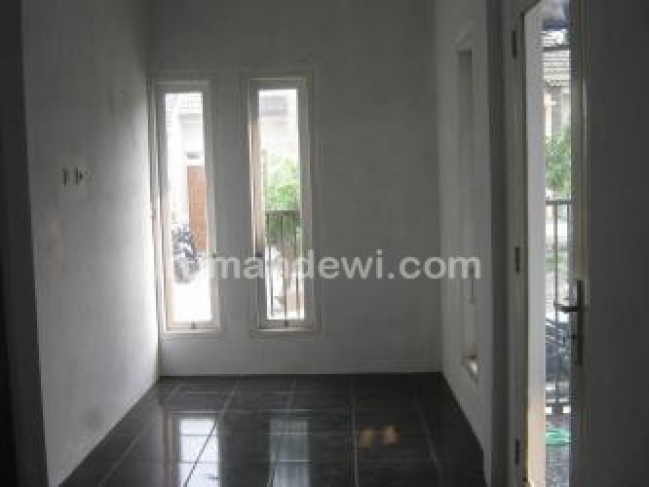 Jual Rumah FULL RENOV BANGUNAN MURAH/ BU DI BOJONGSARI / SAWANGAN