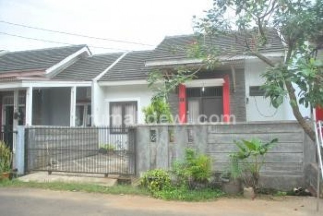Jual Rumah FULL RENOV BANGUNAN MURAH/ BU DI BOJONGSARI / SAWANGAN