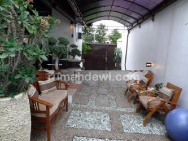 Beautiful Villa Kerobokan Padang Sambian Peaceful
