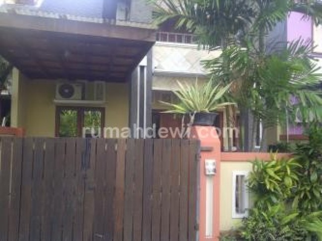 rumah minimalis di kerobokan jalan tangkuban perahu