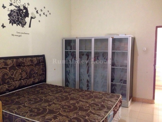 Dijual rumah + tanah