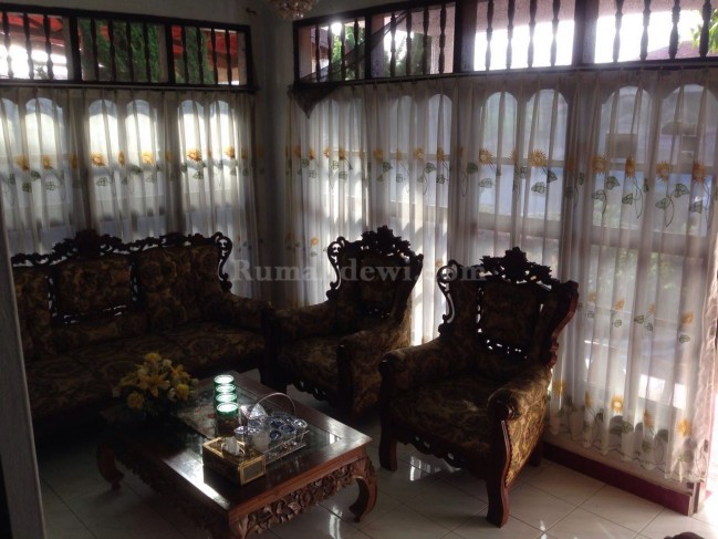 Dijual rumah + tanah