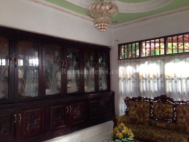 Dijual rumah + tanah