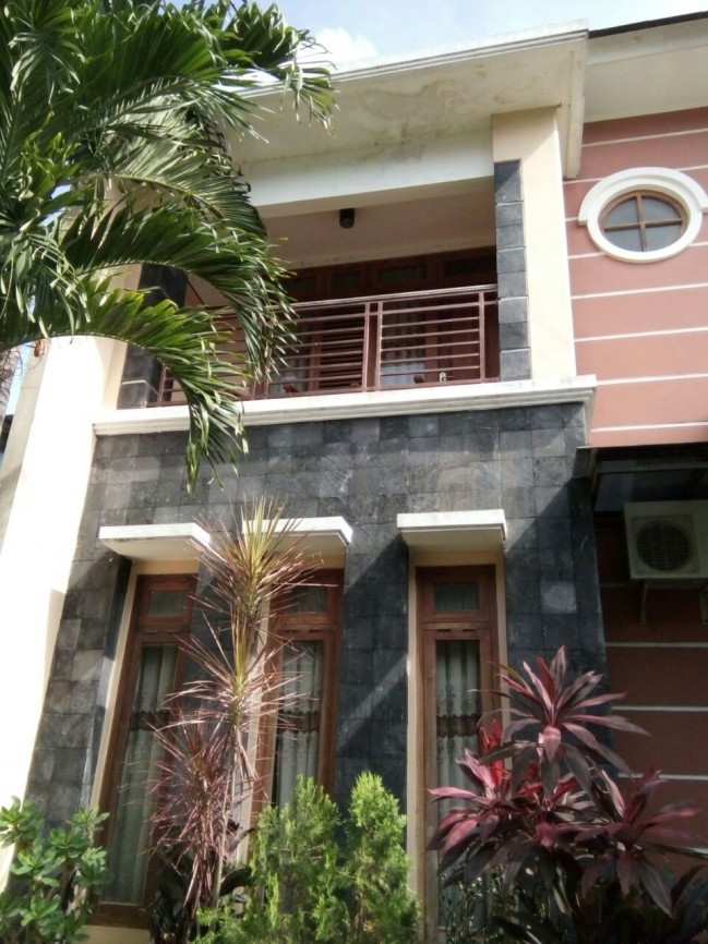 RUMAH 3 LANTAI BESERTA ISINYA DI DALAM KOTA YOGYAKARTA (STRATEGIS)