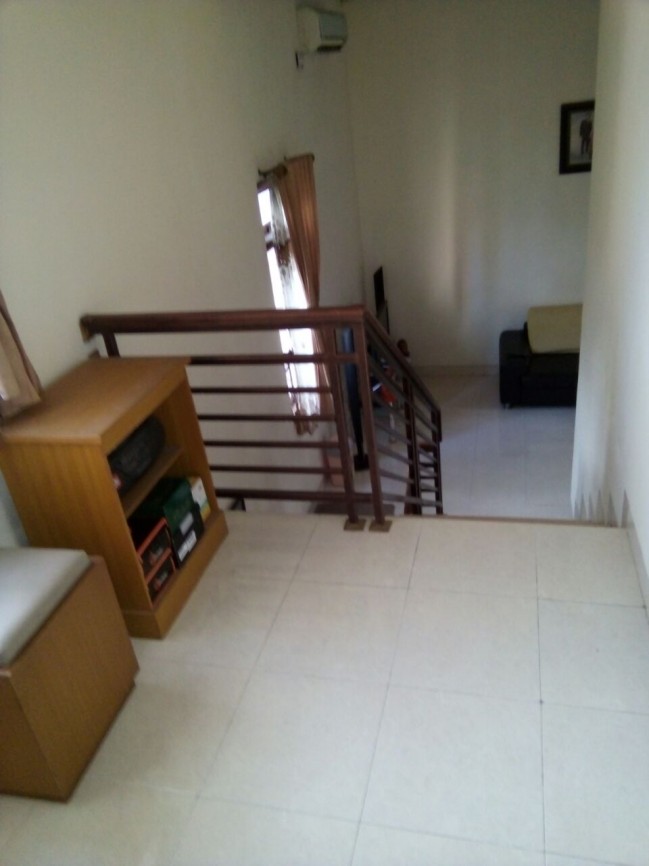 RUMAH 3 LANTAI BESERTA ISINYA DI DALAM KOTA YOGYAKARTA (STRATEGIS)