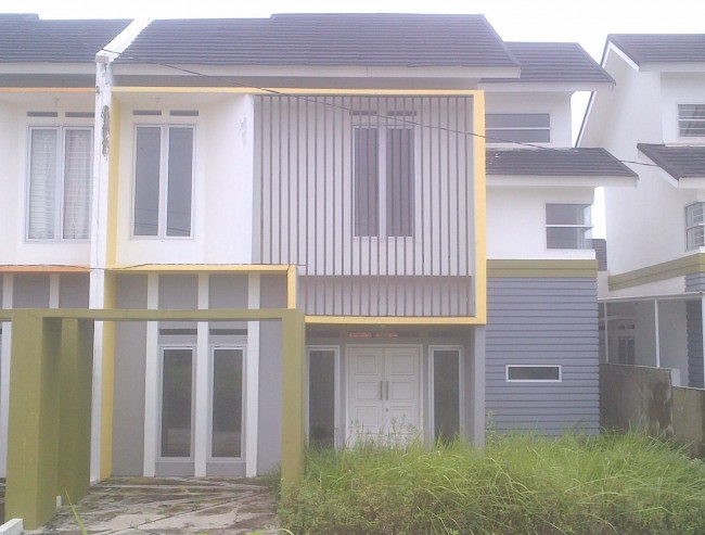 Rumah Baru Dua Lantai Dengan Tanah Sangat Luas Untuk Penambahan Bangunan Harga Nego