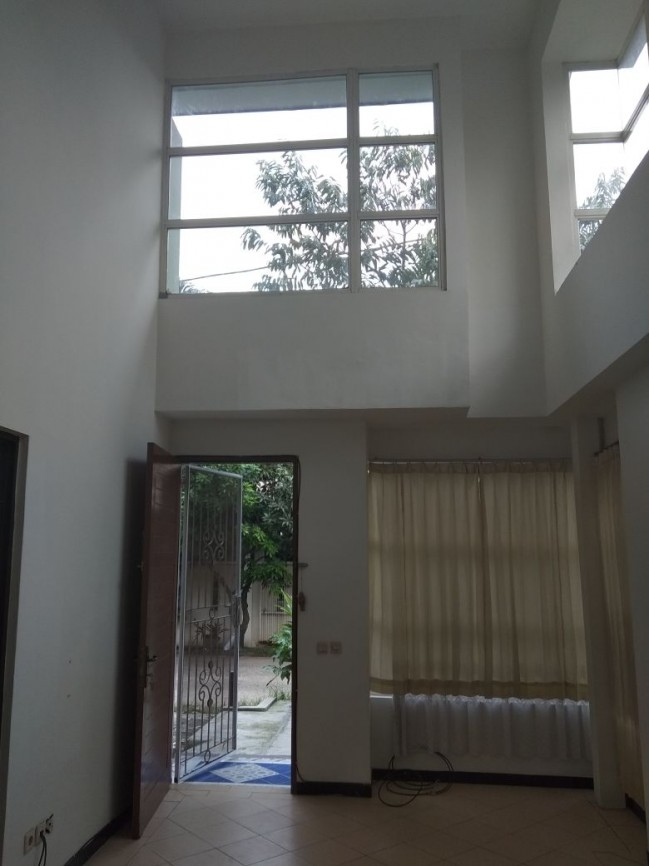 Rumah Bagus dengan Lokasi strategis di Taman Elok Lippo Karawaci Tangerang