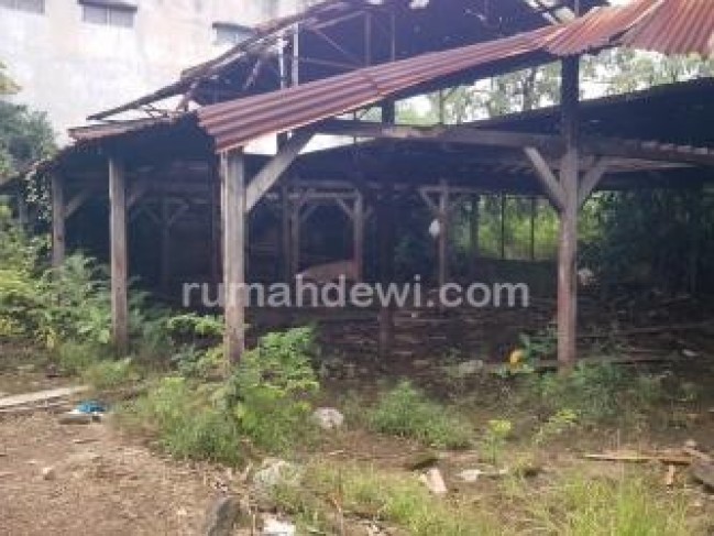 Dijual Cepat Tanah Bekas Bengkel Besi di Jl. Sembilan, Makassar