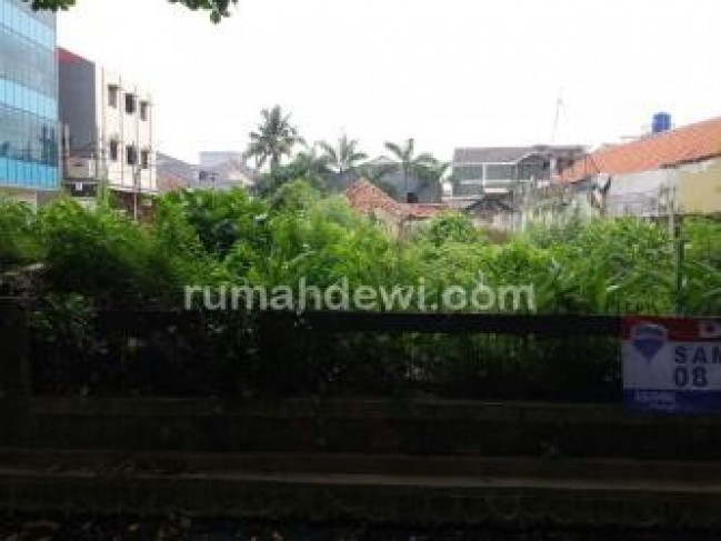 Kavling di Jakpus, Sangat Luas