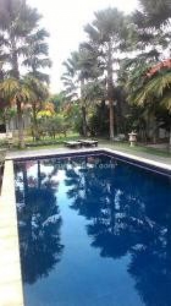 Dijual vila luas tanah 15are