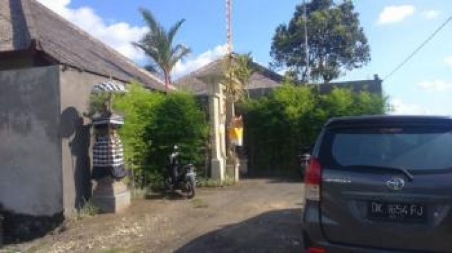 Dijual villa komersil