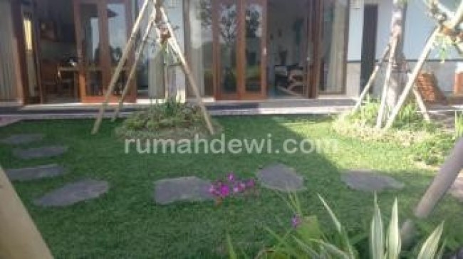 Dijual villa komersil