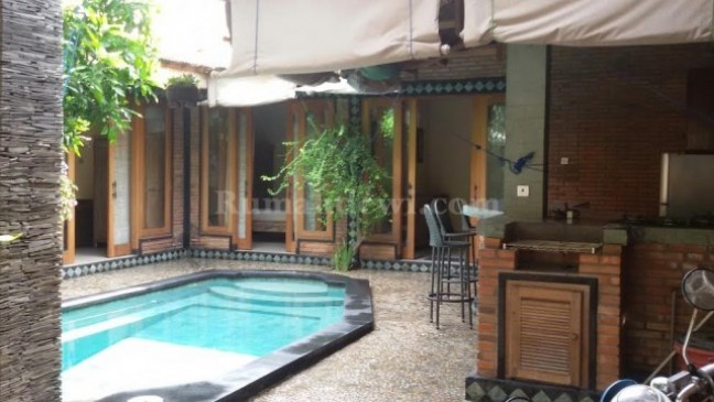 TWO 3 BEDROOM VILLAS SIDE BY SIDE AVAILABLE FOR 10 YEAR LEASE BIDIDARI SEMINYAK