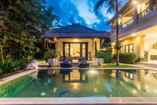Outstanding leasehold property 2 minute stroll to all the restaurants in Oberoi Seminyak.