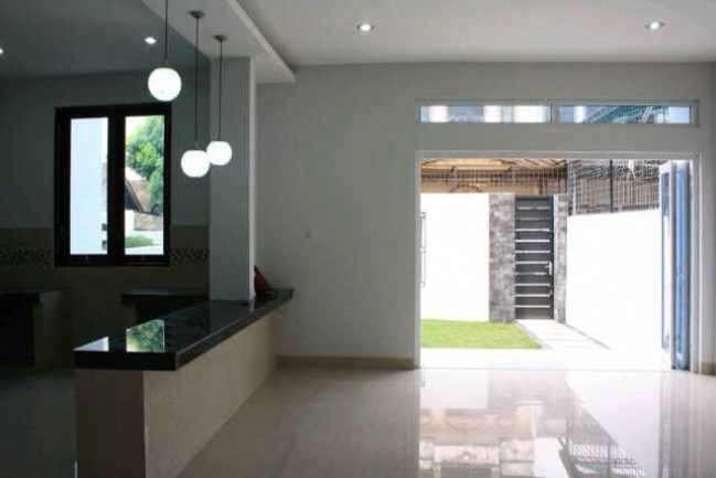 Dijual Villa BARU LUX Siap Huni Tengah Kota