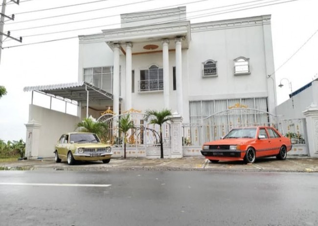 Rumah di Sukoarjo Jawa tengah Madewo apples