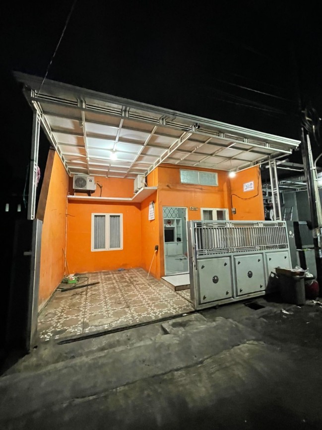 Rumah dekat bandara juanda+terminal bungurasih (madewo apples)
